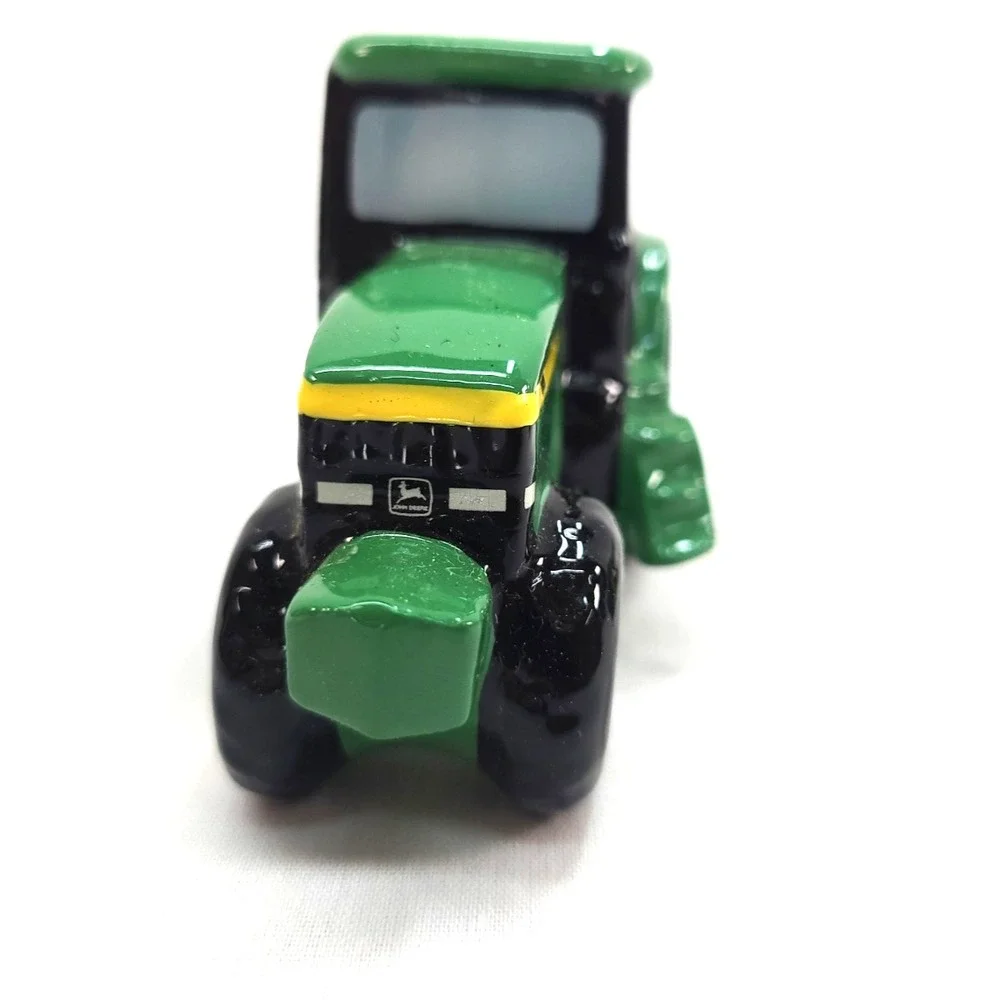 Vintage John Deere Tractor Hay Trailer Salt Pepper Shakers Porcelain/Ceramic
